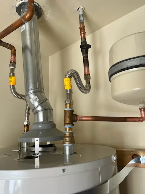 Water heater installation and plumbing repair in Crestwicke